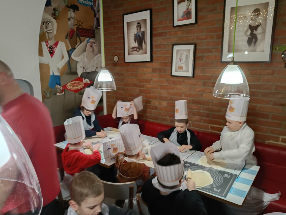 Kulinarno-filmowa przygoda klas I – relacja z wycieczki do Zamościa