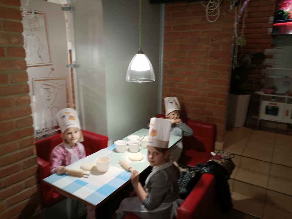 Kulinarno-filmowa przygoda klas I – relacja z wycieczki do Zamościa