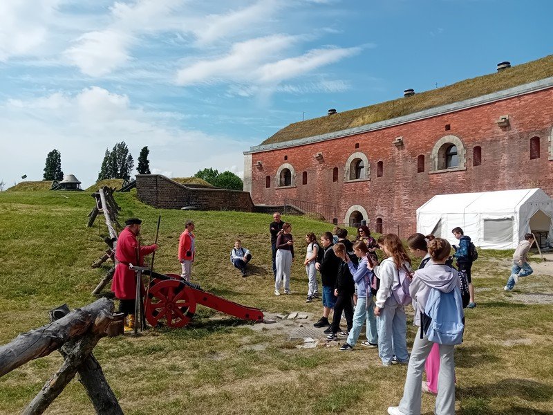 ,, Cudze chwalicie swego nie znacie- klasy 5b i 5c zdobywają twierdzę Zamość