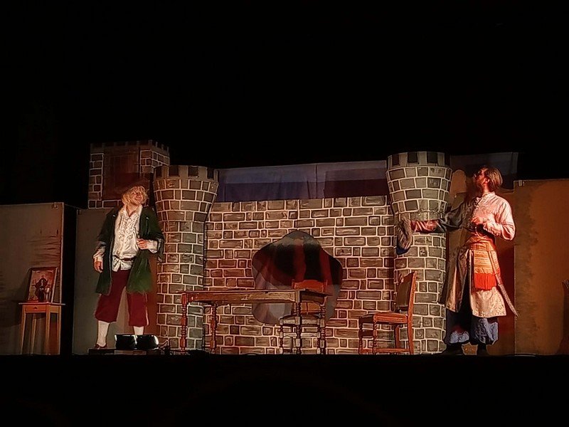 Wyjazd na spektakl teatralny ,,Zemsta”